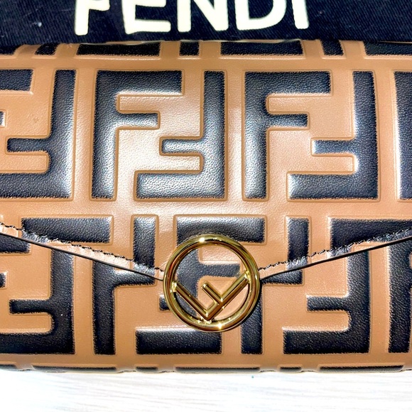 Fendi Continental WOC BNWT - Picture 5 of 6